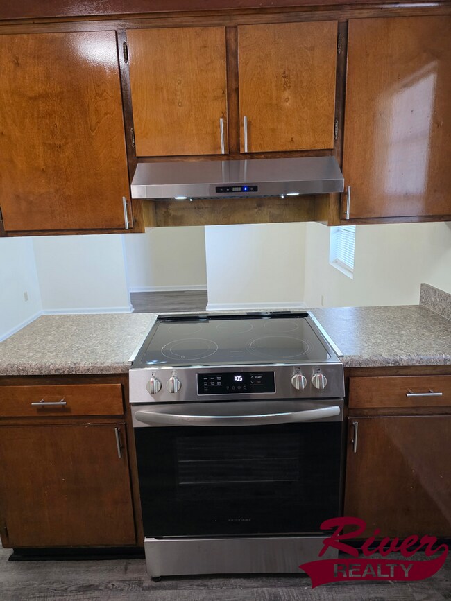 Building Photo - 3-Bed, 2-Bath Home in South Augusta - Larg...