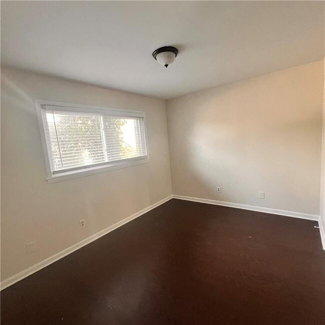 Building Photo - 3467 Pheasant Ct