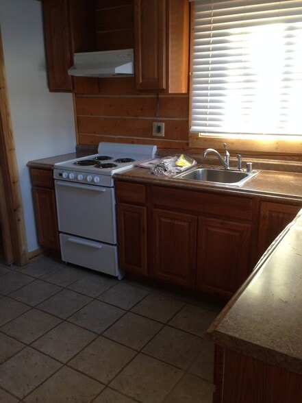 Building Photo - 24772 Amber Dr