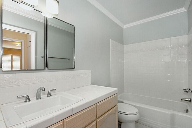 Bathroom 1 - 1233 N Columbus Ave