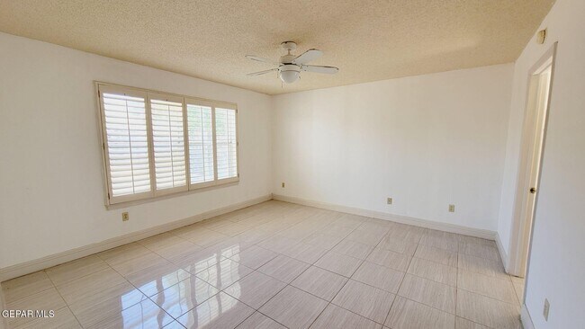 Building Photo - 1158 Hunters Ridge Pl