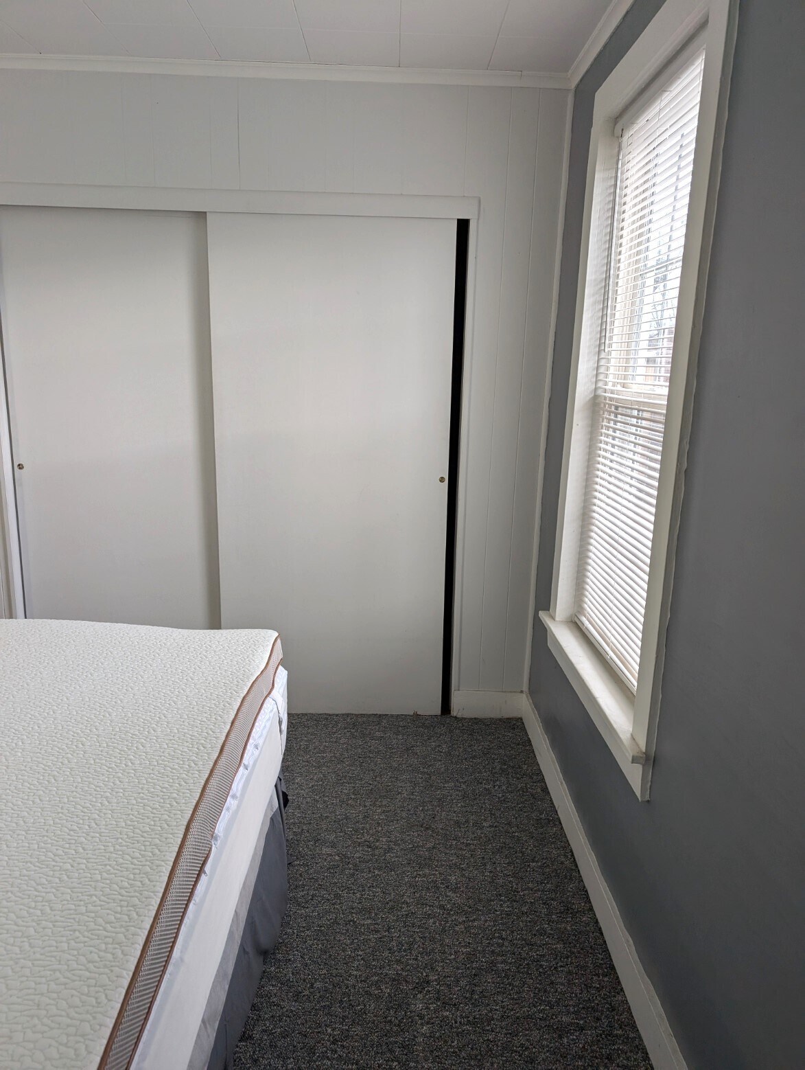 Building Photo - 5486 Broadway