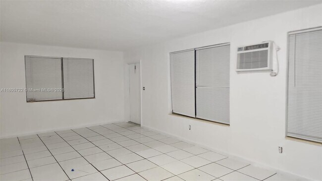 Primary Photo - 16031 NE 18th Pl