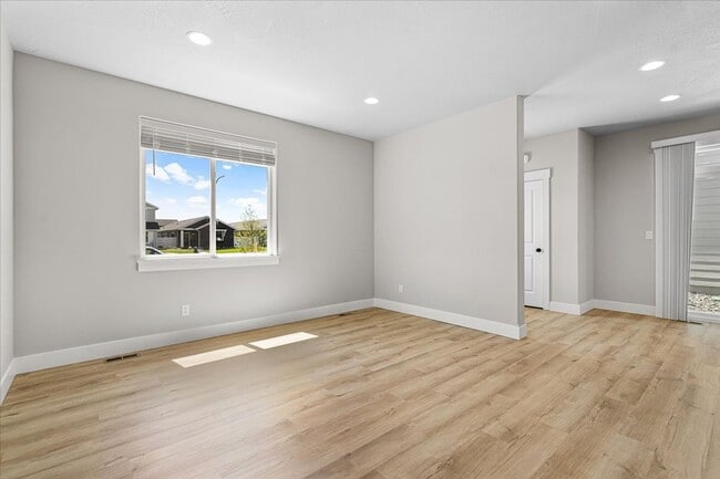 Building Photo - Experience Spacious Luxury: 4 Bedroom, 3 Bath Two-Story Rental Home Awaits