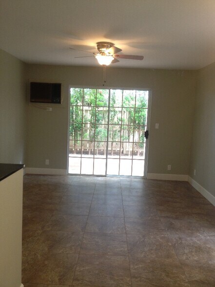 Building Photo - 140 Uwapo Rd