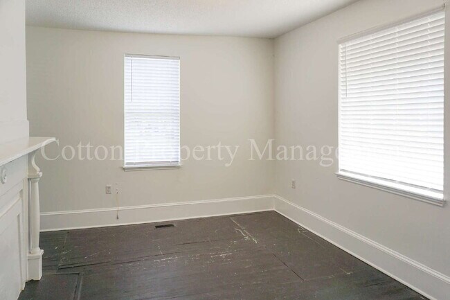 Building Photo - 2BR/1BA Apartment in Downtown Wilmington - Near Brooklyn Arts District - $1,400/Monthly - Pet Fri...