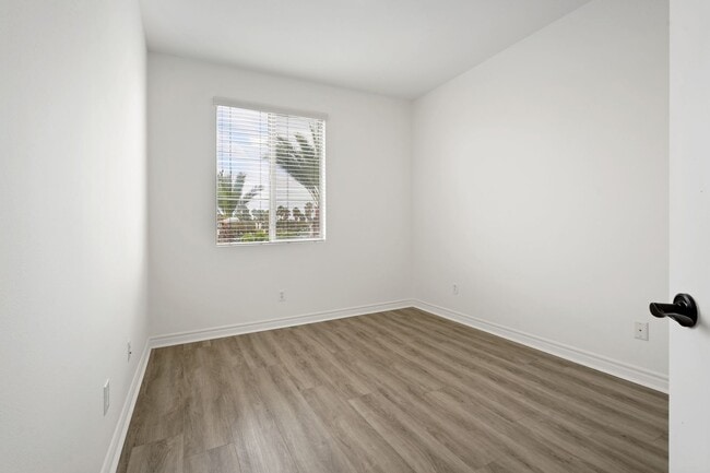 Building Photo - Prime Location! RARE Opportunity to LEASE 4/3.5 Spacious TownHome IN GARDEN GROVE!