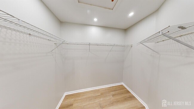 Building Photo - 2405 Timber Ridge Ct