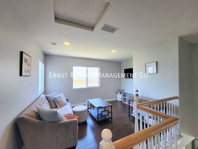 Building Photo - 15616 Firmona Ave