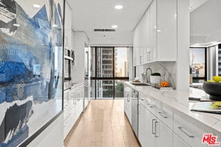 Building Photo - 10750 Wilshire Blvd