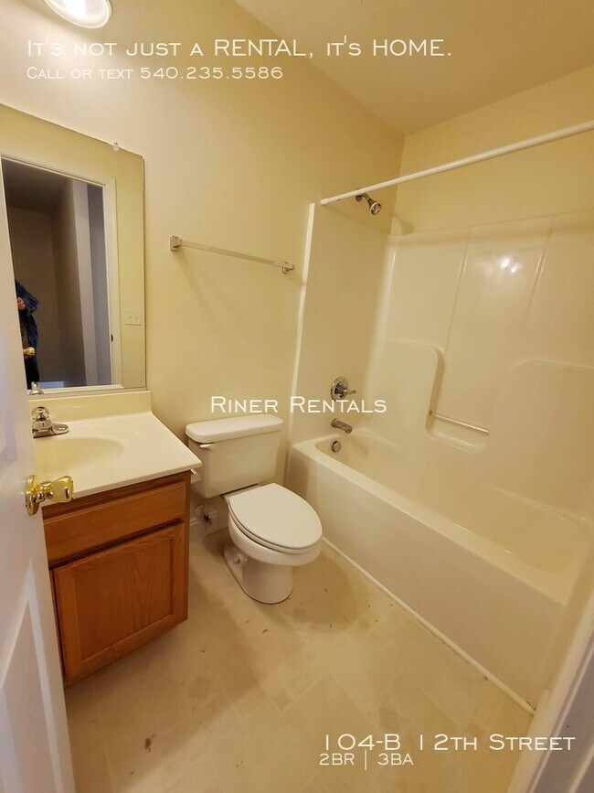 Building Photo - 104-B 12th Street-