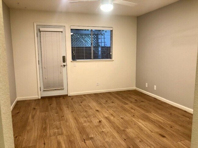 Building Photo - Charming and Spacious Home in Carmichael