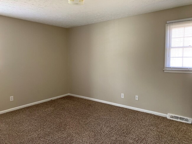 Building Photo - Split Level House in Campbell County School District