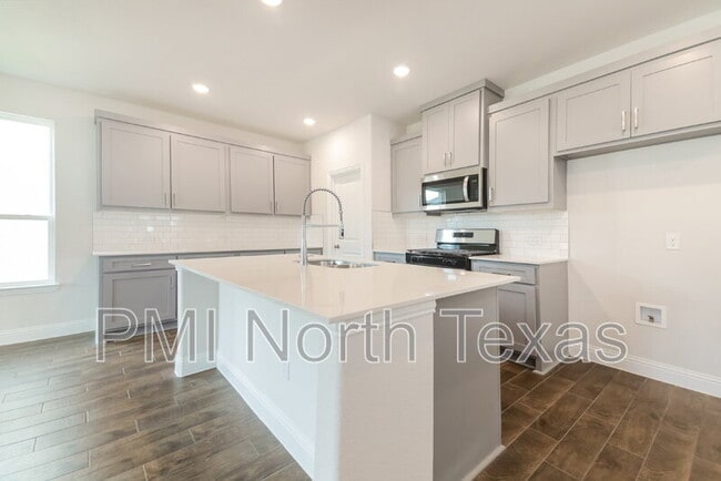 Building Photo - 3114 Cordelia Dr