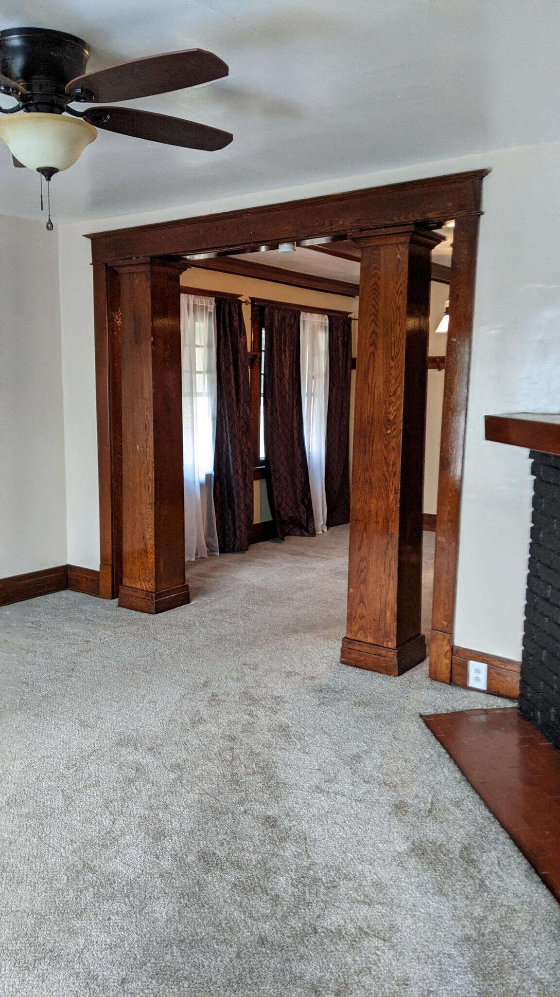 living room - 366 E Ferry St