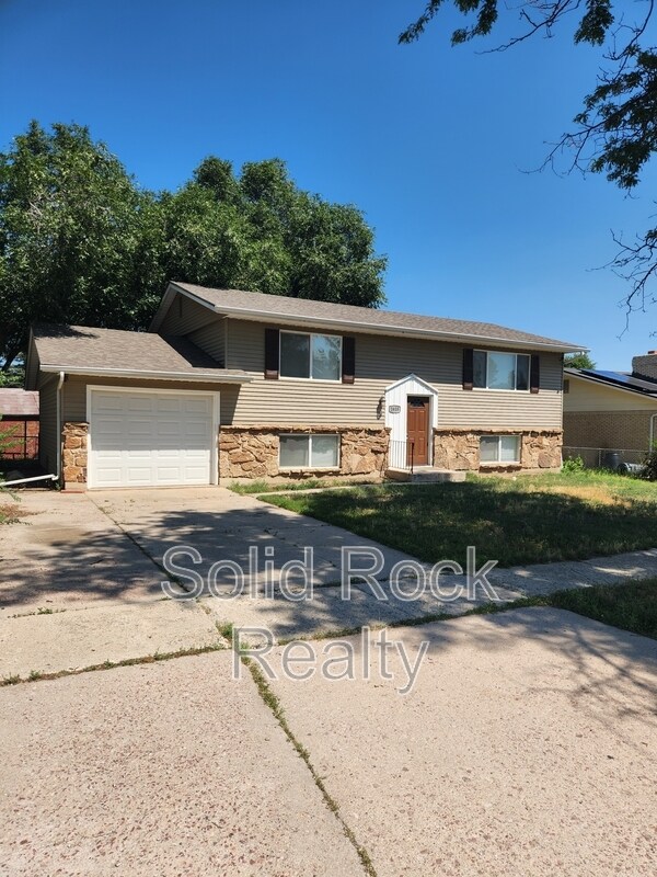 Primary Photo - 1618 Shasta Dr