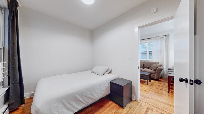 Building Photo - 86 Edwards St