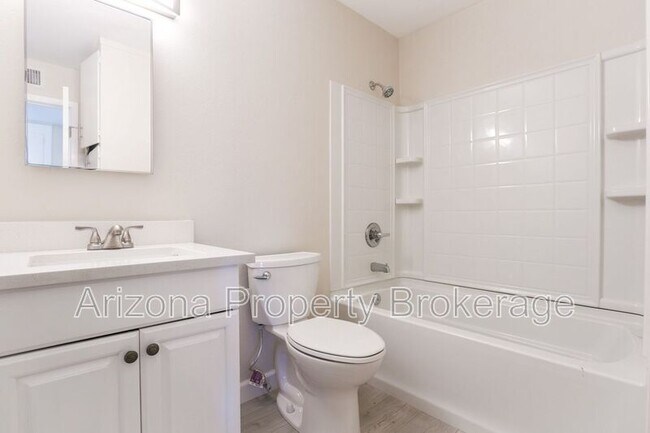 Building Photo - 8513 E Mariposa Dr