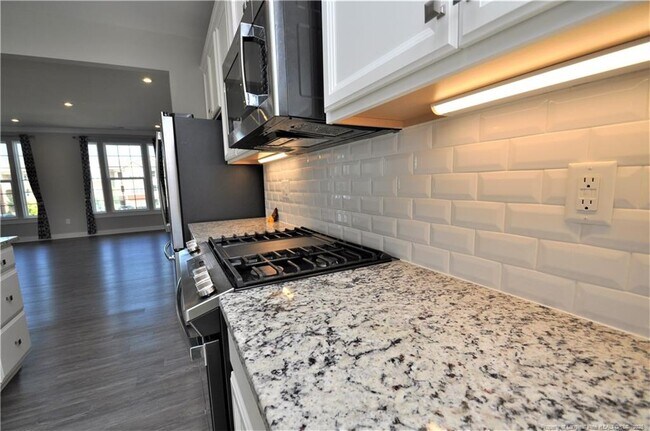 Building Photo - 200 Misty Pike Dr