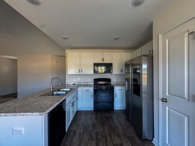 Building Photo - 3 Bed 2 Bath Plus Bonus Room in Parkton