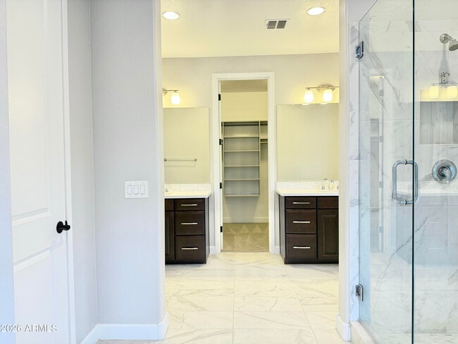 Building Photo - 1732 W Myrna Ln