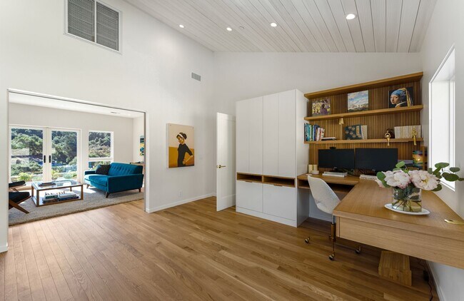 Building Photo - 1057 Monte Dr
