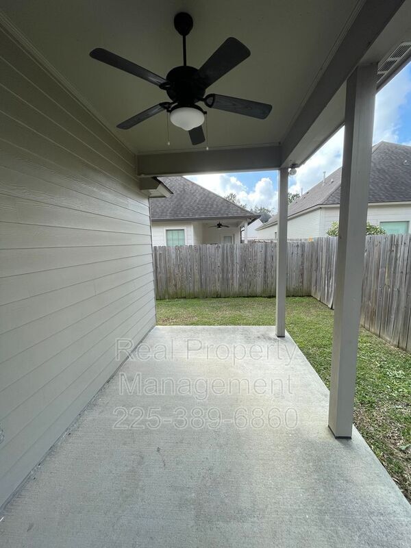 Building Photo - 12459 N Stumberg Villas Ct