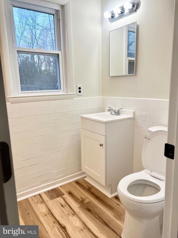 Building Photo - 3606 Lakeview Pkwy