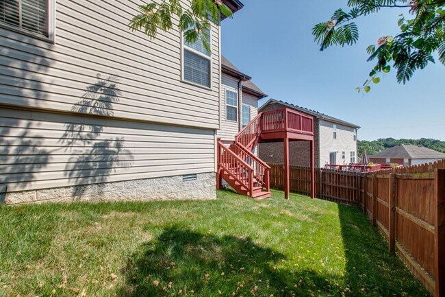 Building Photo - Fantastic brick home located just minutes ...