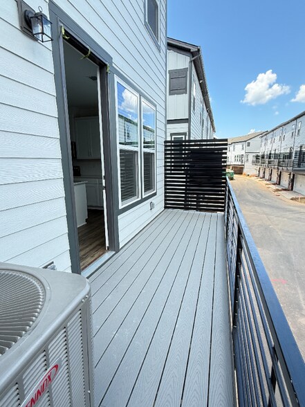 Building Photo - 5019 Westmead Ln
