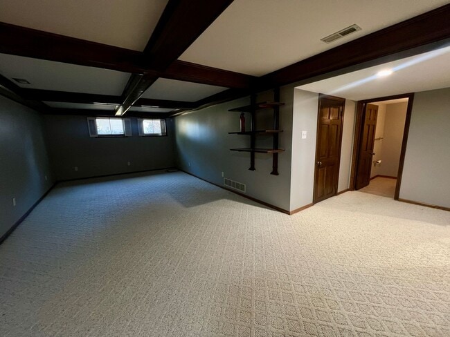 Building Photo - 1685 Lochcrest Dr