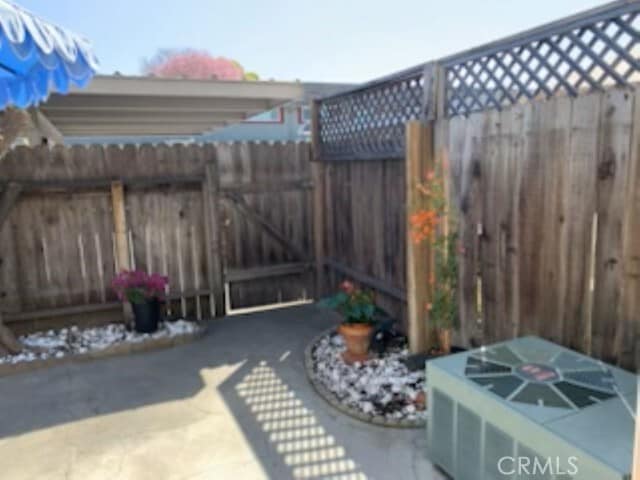 Building Photo - 4555 Larwin Ave