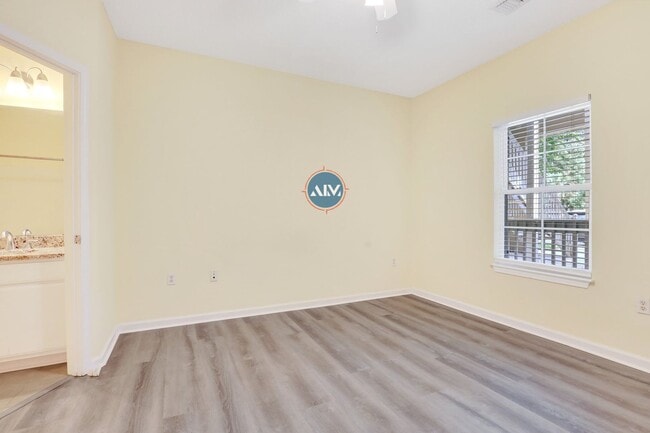 Building Photo - Live the Lowcountry Lifestyle in Comfort a...