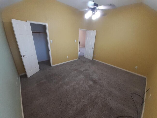 Building Photo - 5835 Beeston Ln