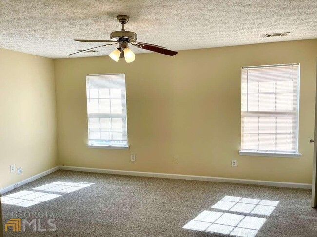 Building Photo - 4132 High Park Ln