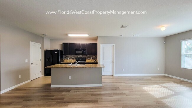 Building Photo - LOVELY 3 BEDROOM/2 BATH HOME WITH FENCED YARD! WILLOW WALK- PALMETTO!!!