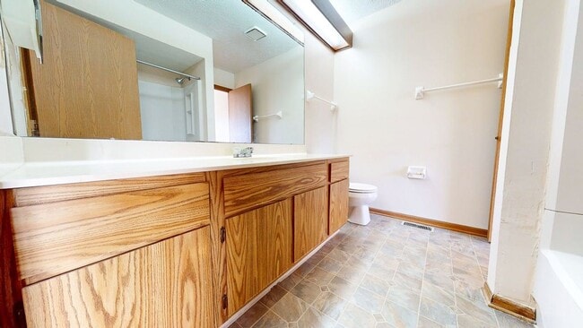 Building Photo - 5929 Shadow Lake Cir