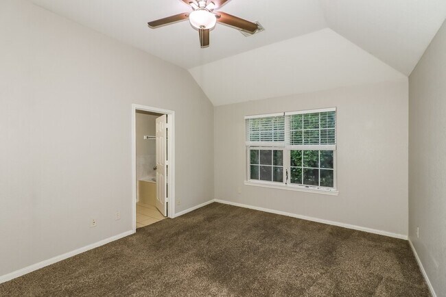 Building Photo - 11118 Opatrny Meadows Ln