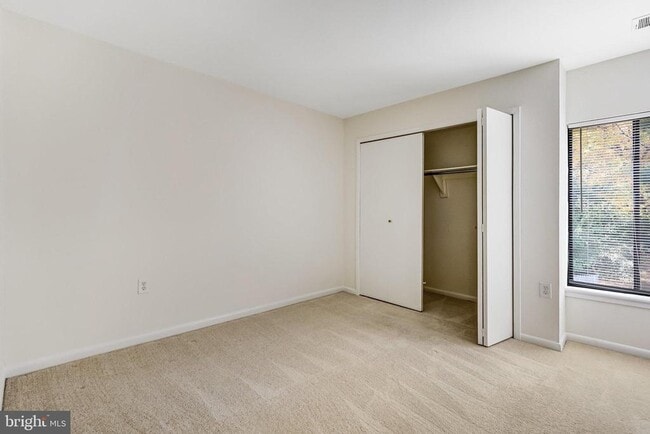 Building Photo - 4923 Casimir St