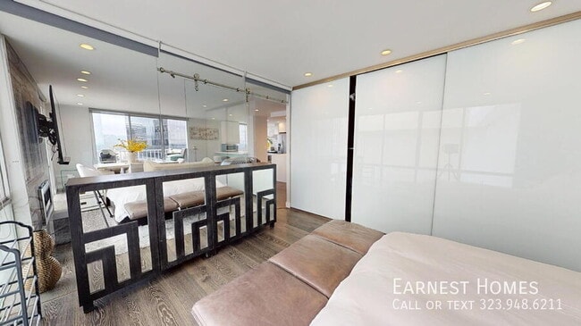 Building Photo - 2160 Century Park E