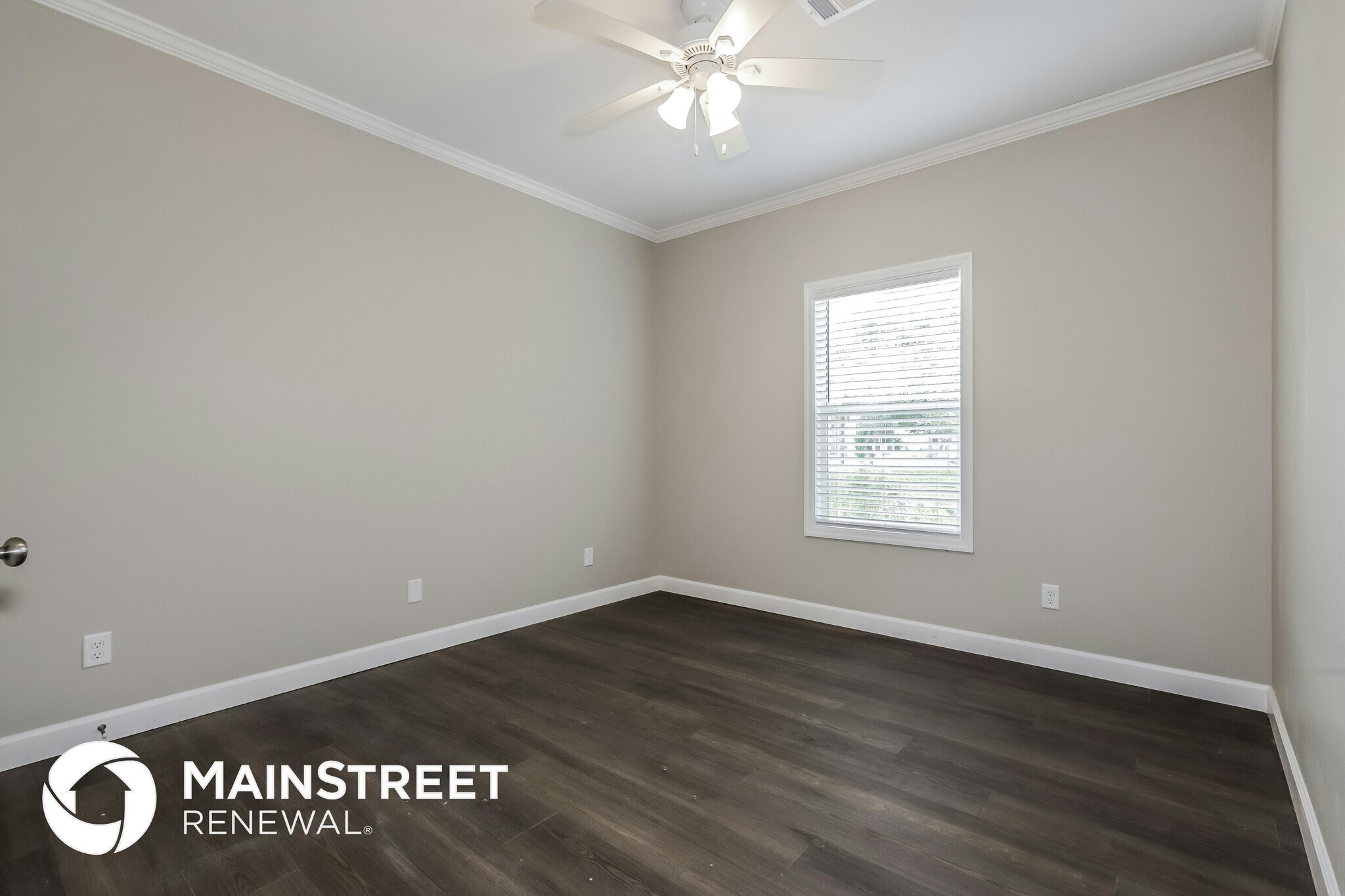 Building Photo - 513 Emma St