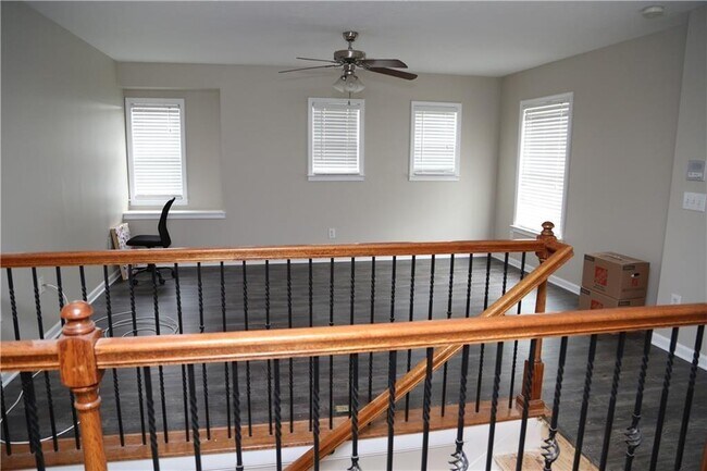 Building Photo - 173 Parkmont Ct