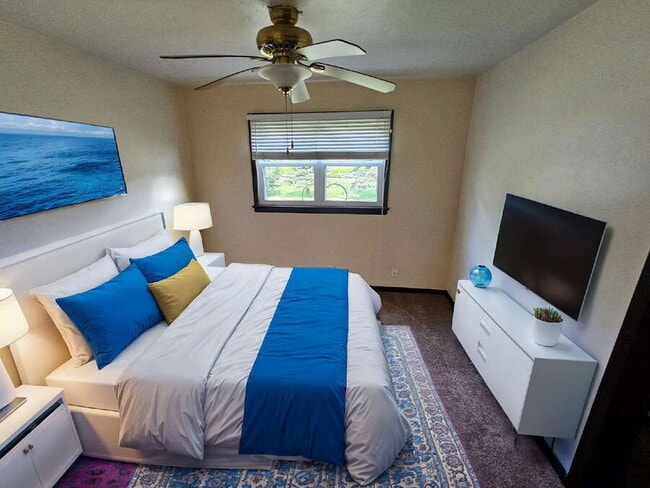 Building Photo - 7759 W Ridge Rd