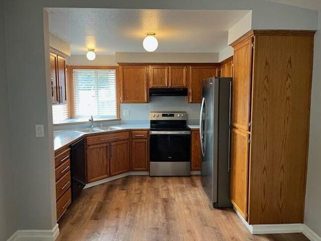 Building Photo - 27208 Manor Pl NW