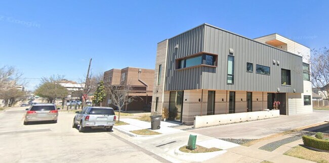 Building Photo - 1264 W Magnolia Ave