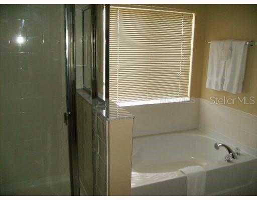 Building Photo - 622 Alfani St