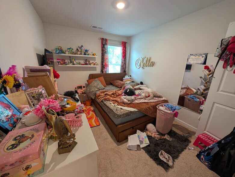 Building Photo - Room in Townhome on Murray Br Dr