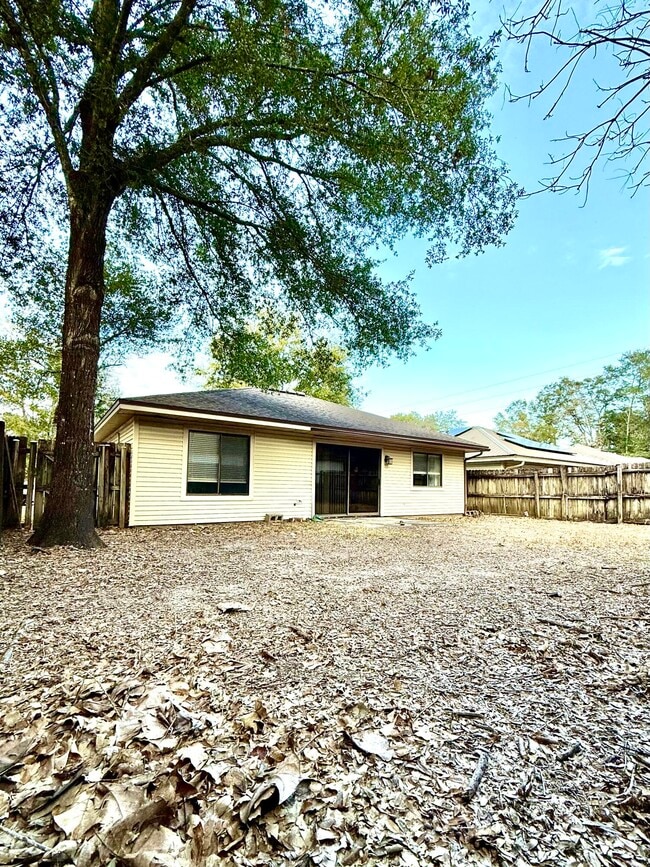 Building Photo - 2908 Alpine Pl