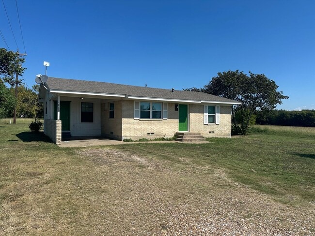Building Photo - County Living- 1 mile from Hwy 380