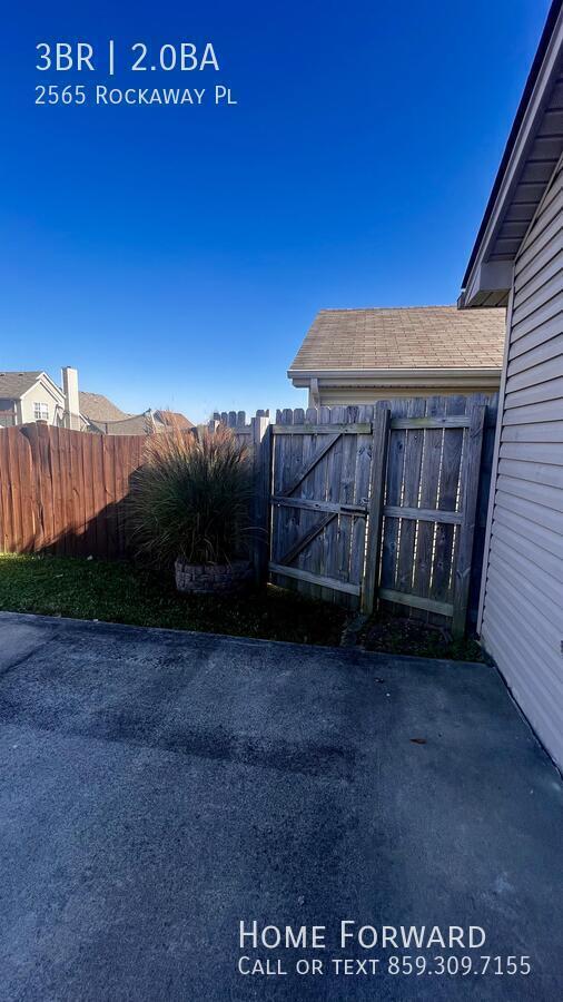 Building Photo - 2565 Rockaway Pl